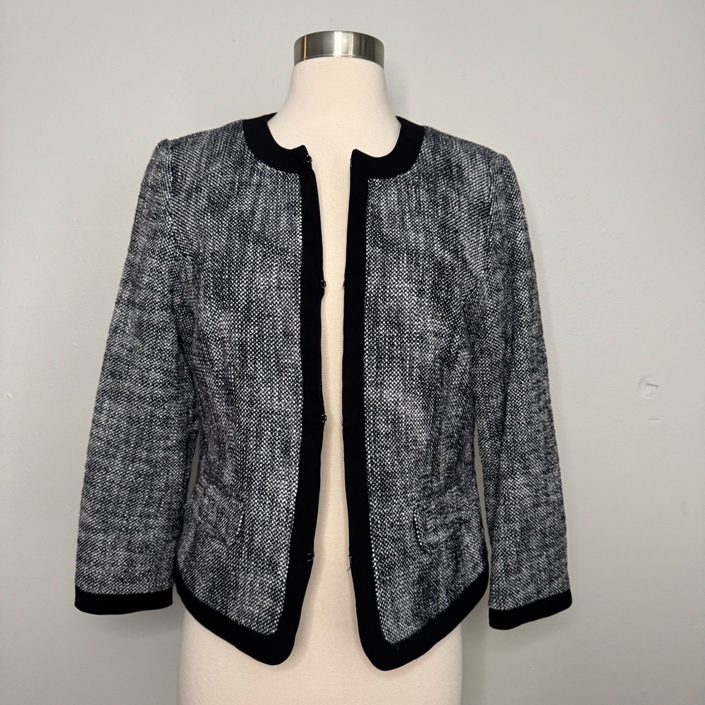Talbots Tweed Blazer Size 8 jacket career black white